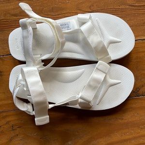 Suicoke White Sandals